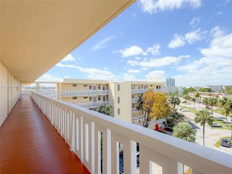 2930 Point East Drive Aventura FL 33160