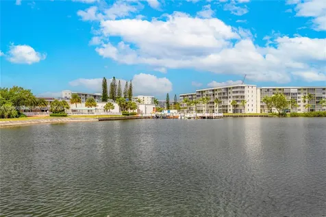 2930 Point East Drive Aventura FL 33160