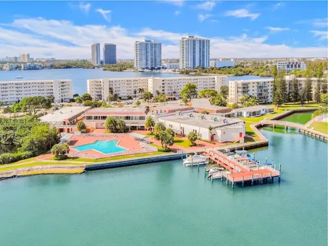 2930 Point East Drive Aventura FL 33160
