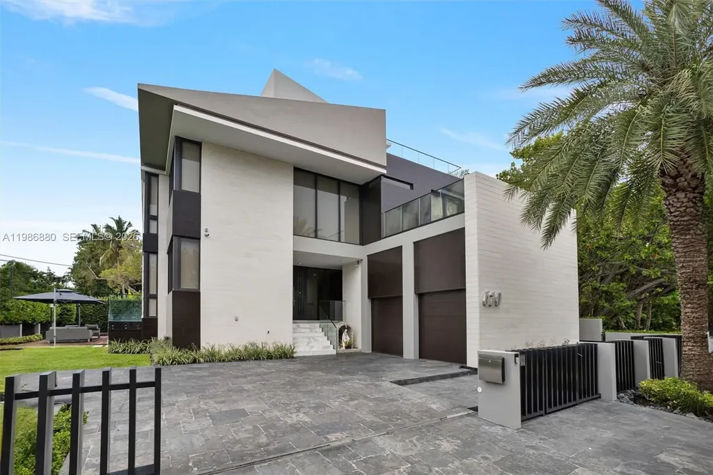 610 Harbor Circle Key Biscayne FL 33149