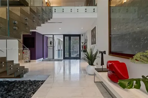 610 Harbor Circle Key Biscayne FL 33149