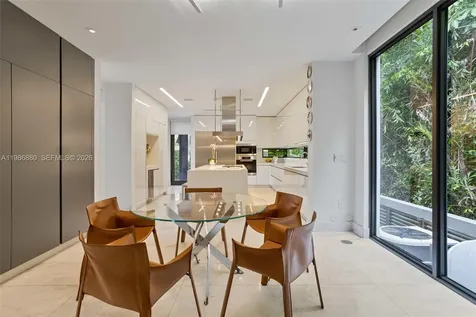 610 Harbor Circle Key Biscayne FL 33149