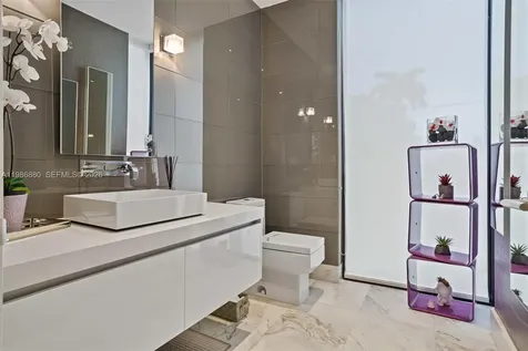 610 Harbor Circle Key Biscayne FL 33149
