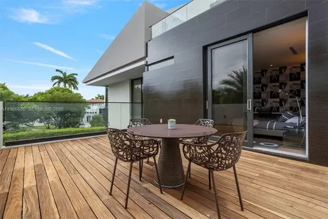 610 Harbor Circle Key Biscayne FL 33149