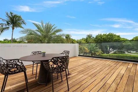 610 Harbor Circle Key Biscayne FL 33149