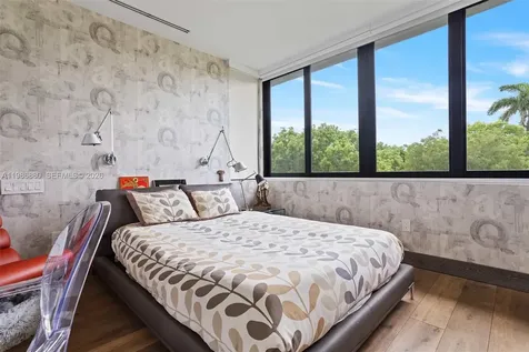 610 Harbor Circle Key Biscayne FL 33149
