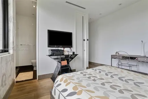 610 Harbor Circle Key Biscayne FL 33149