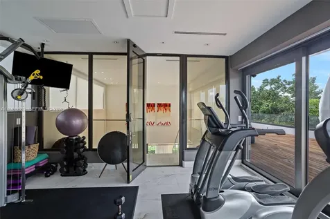 610 Harbor Circle Key Biscayne FL 33149