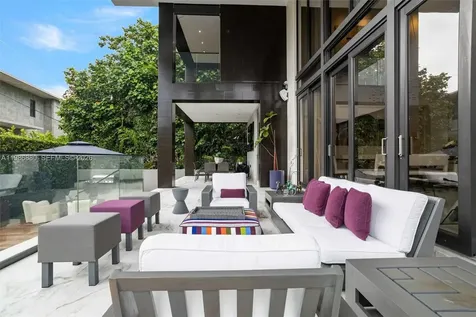 610 Harbor Circle Key Biscayne FL 33149