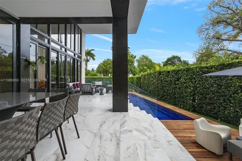 610 Harbor Circle Key Biscayne FL 33149