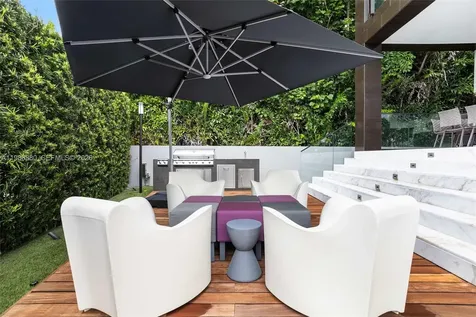 610 Harbor Circle Key Biscayne FL 33149