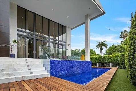 610 Harbor Circle Key Biscayne FL 33149