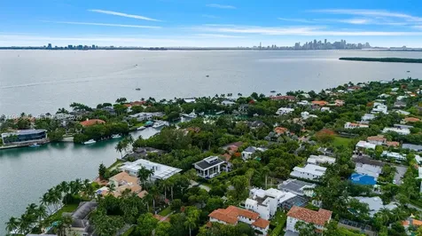 610 Harbor Circle Key Biscayne FL 33149