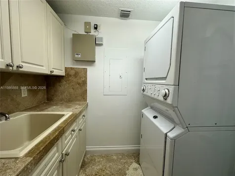 6051 N Ocean Drive Hollywood FL 33019