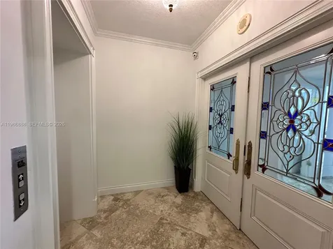 6051 N Ocean Drive Hollywood FL 33019