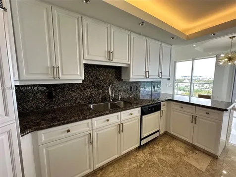 6051 N Ocean Drive Hollywood FL 33019