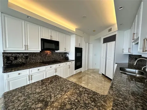 6051 N Ocean Drive Hollywood FL 33019