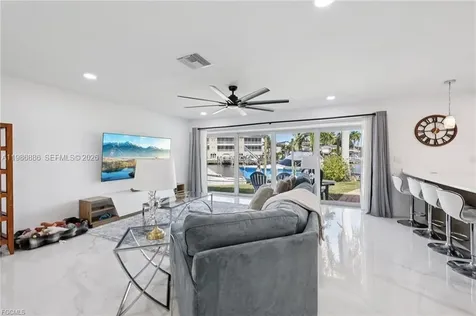 1819 SE 43 Street Cape Coral FL 33904
