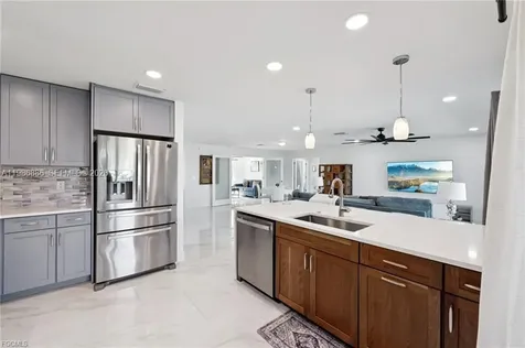 1819 SE 43 Street Cape Coral FL 33904