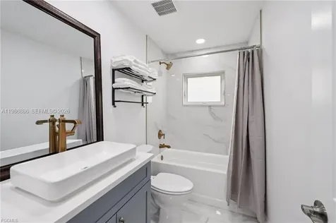1819 SE 43 Street Cape Coral FL 33904