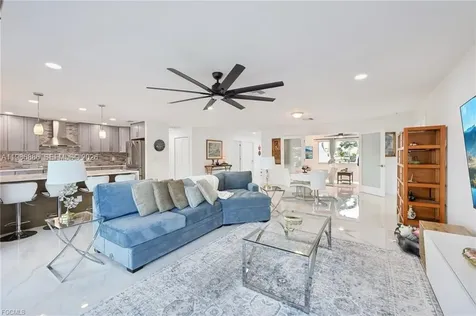 1819 SE 43 Street Cape Coral FL 33904