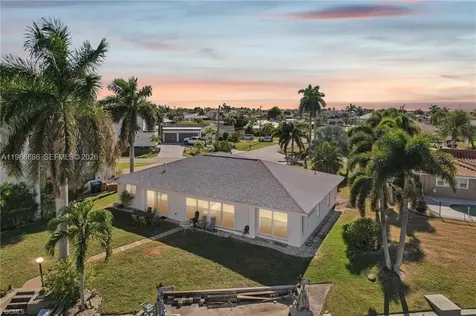 1819 SE 43 Street Cape Coral FL 33904