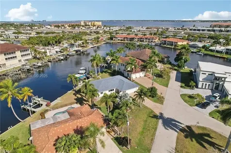 1819 SE 43 Street Cape Coral FL 33904