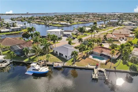 1819 SE 43 Street Cape Coral FL 33904
