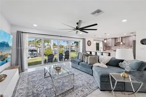 1819 SE 43 Street Cape Coral FL 33904