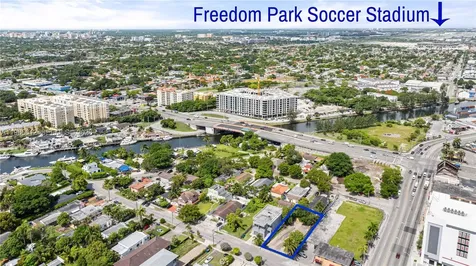 1976 NW 25th Avenue Miami FL 33125