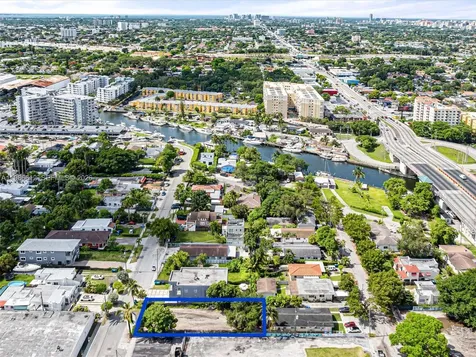 1976 NW 25th Avenue Miami FL 33125