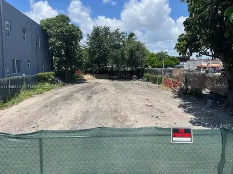 1976 NW 25th Avenue Miami FL 33125