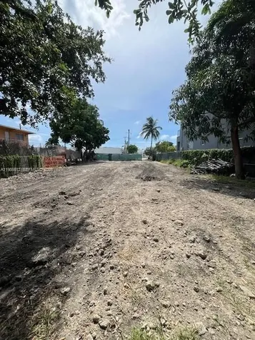 1976 NW 25th Avenue Miami FL 33125