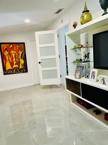 3049 NW 6th Avenue Wilton Manors FL 33311