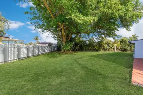 9005 SW 56th Street Miami FL 33165