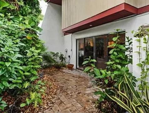 2991 Lakewood Lane Hollywood FL 33021