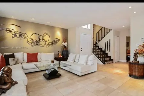 2991 Lakewood Lane Hollywood FL 33021