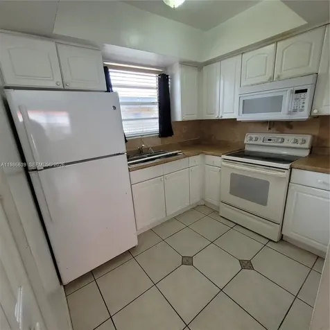1370 NE 119th Street Miami FL 33161