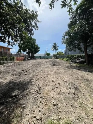 1976 NW 25th Avenue Miami FL 33125
