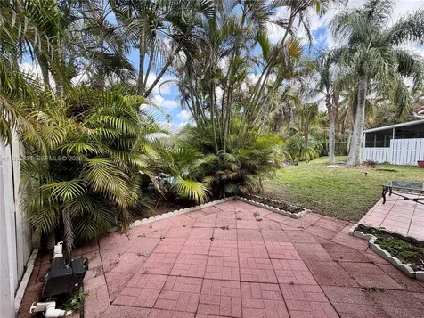12619 NW 11th Place Sunrise FL 33323