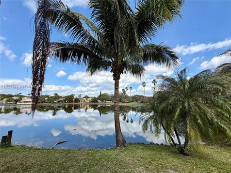 12619 NW 11th Place Sunrise FL 33323