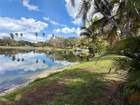 12619 NW 11th Place Sunrise FL 33323