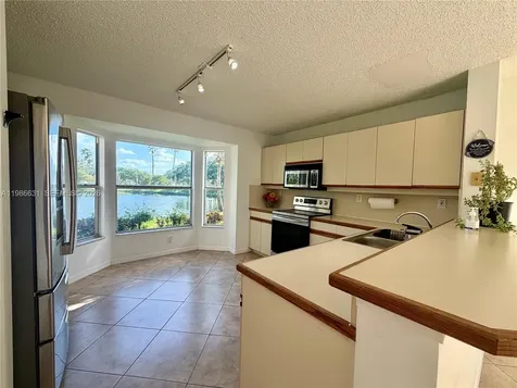 12619 NW 11th Place Sunrise FL 33323