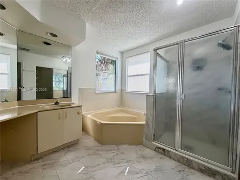 12619 NW 11th Place Sunrise FL 33323
