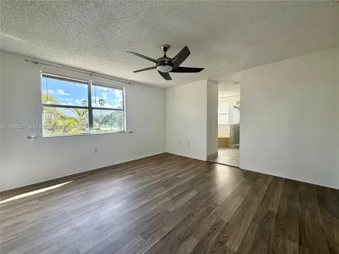 12619 NW 11th Place Sunrise FL 33323
