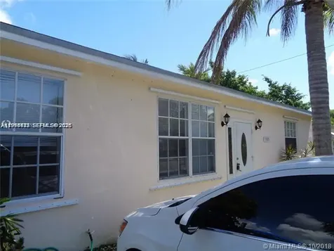 1925 Thomas Street Hollywood FL 33020