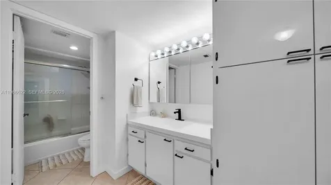 18041 Biscayne Boulevard Aventura FL 33160