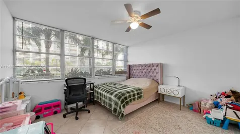 18041 Biscayne Boulevard Aventura FL 33160