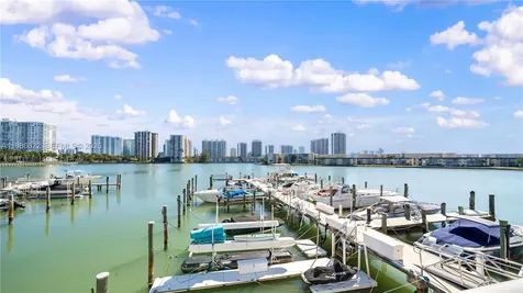 18041 Biscayne Boulevard Aventura FL 33160