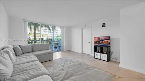 18041 Biscayne Boulevard Aventura FL 33160